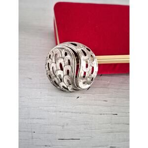 Vintage Signed JJ Designer Open Swirl Round Silver Tone Brooch Pin